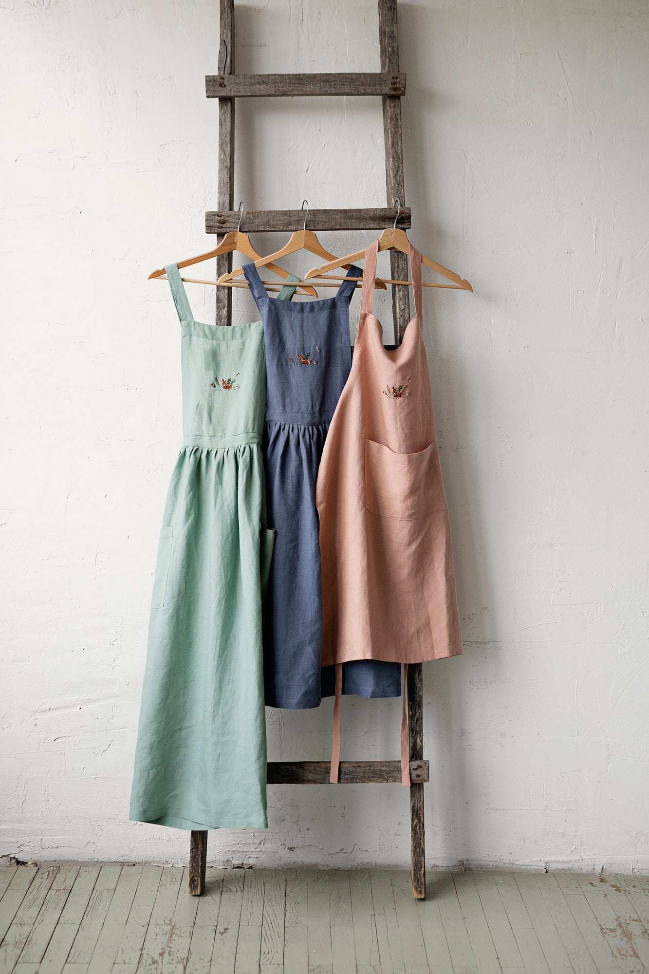 Mint Long Cross Back Linen Pinafore