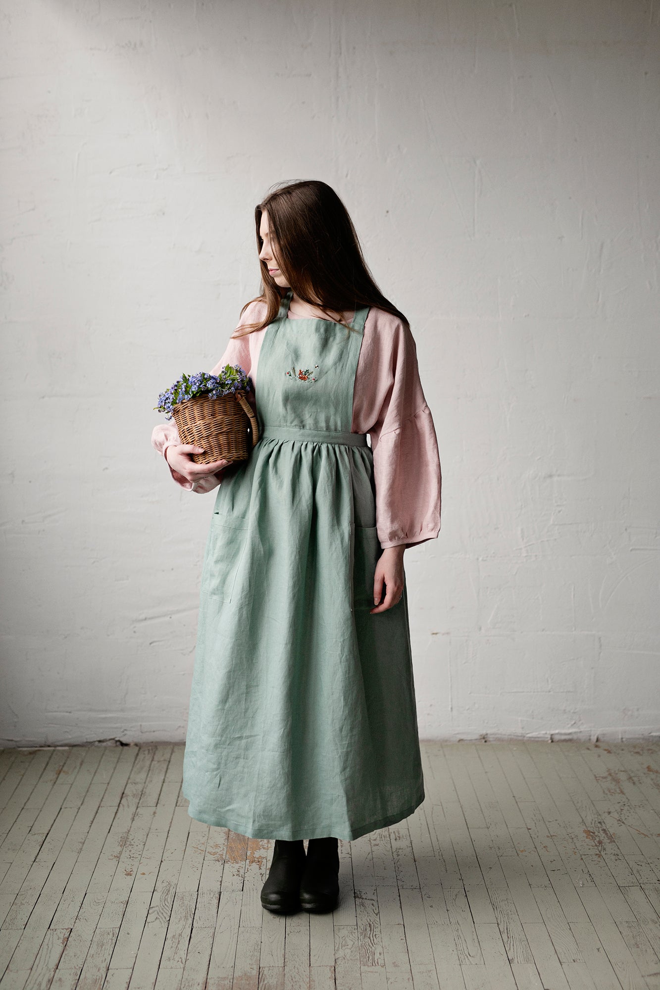 Mint Long Cross Back Linen Pinafore