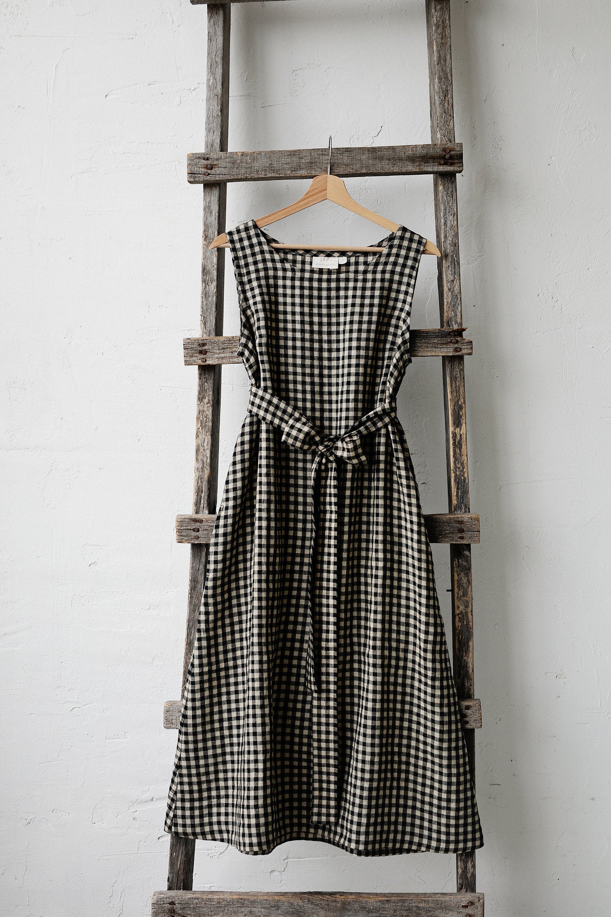 Black Gingham Festive Sleeveless Linen Dress – allthebeautifullinen