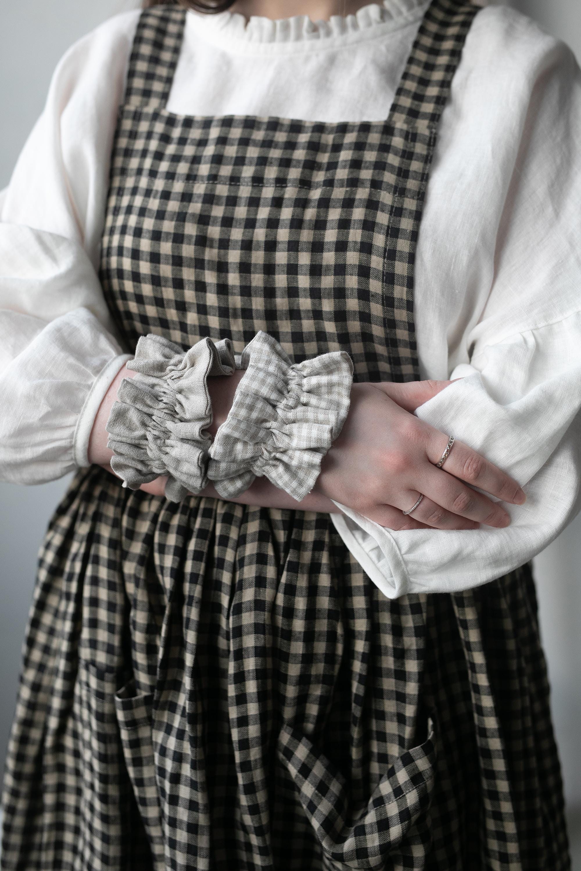 Ruffle Linen Scrunchie