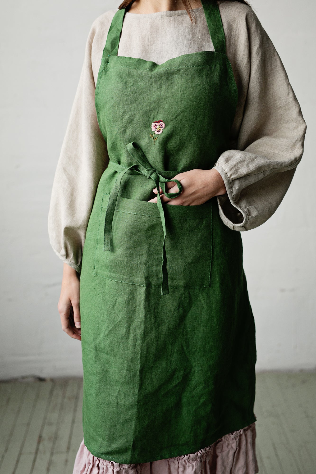 Apple Green Traditional Linen Apron