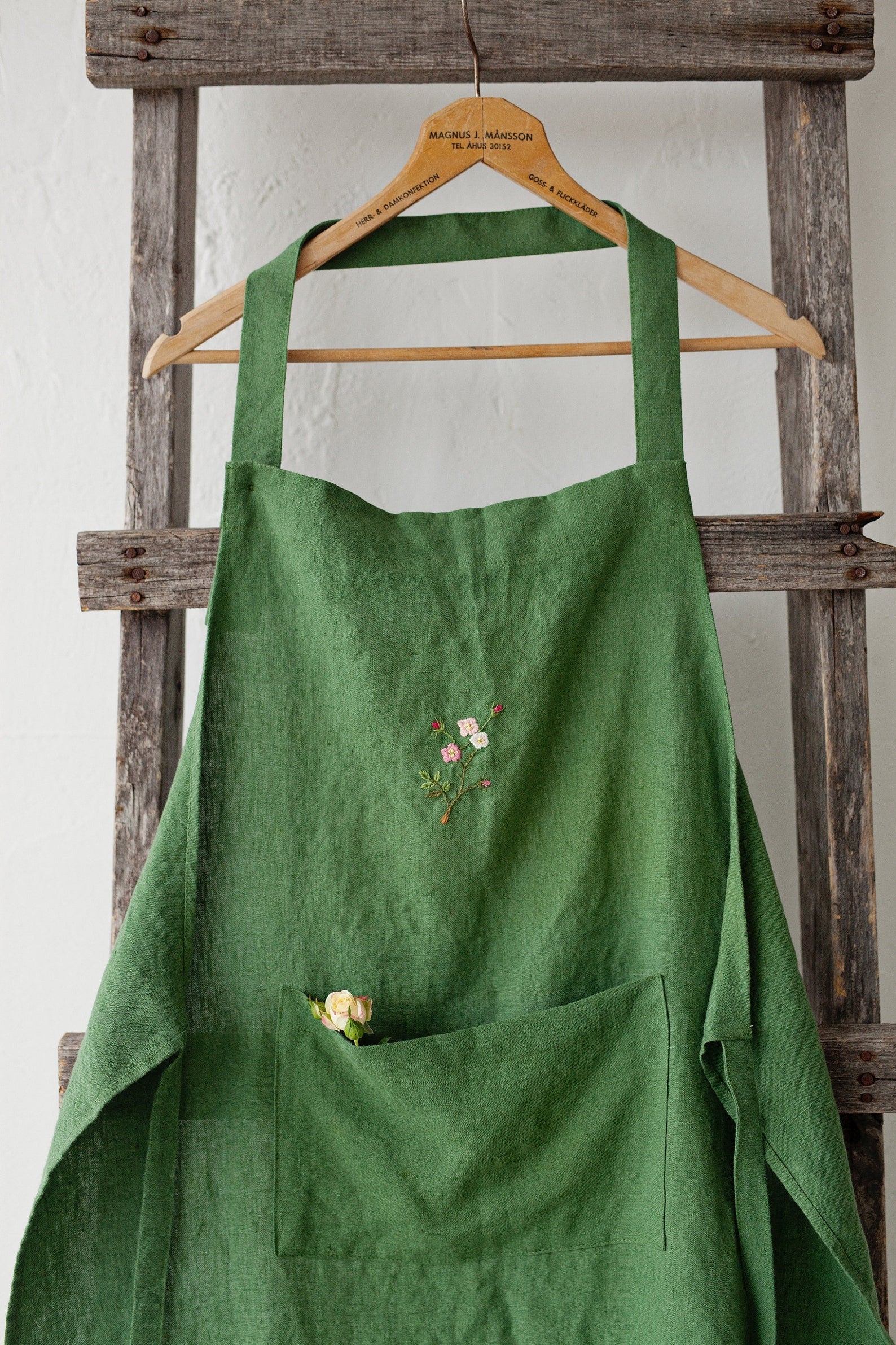 Apple Green Traditional Linen Apron