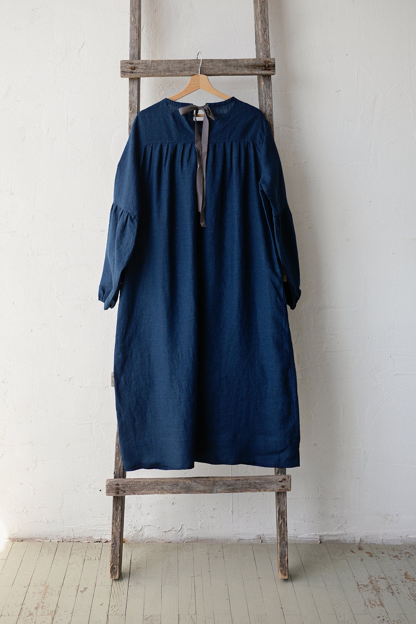 navy blue victorian dress Shades of Victorian Fashion: Cerulean, Mazarine, Navy, and Blue