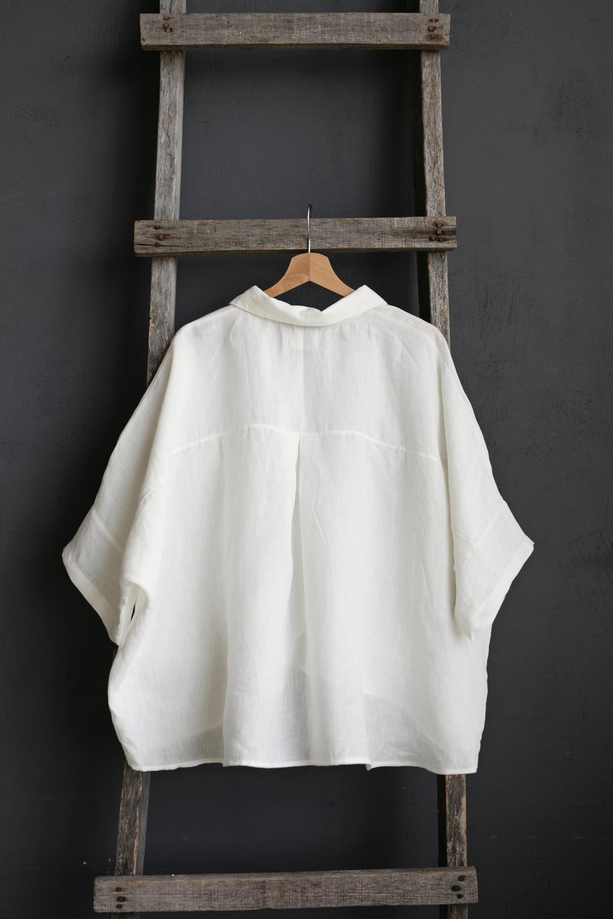 White 3/4 Linen Shirt