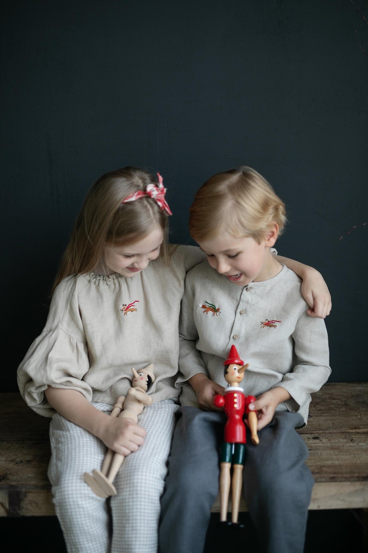 Natural Long Sleeve Classic Linen Shirt, Size 4-5 years, Running fox &amp; rabbit embroidery (STOCK)