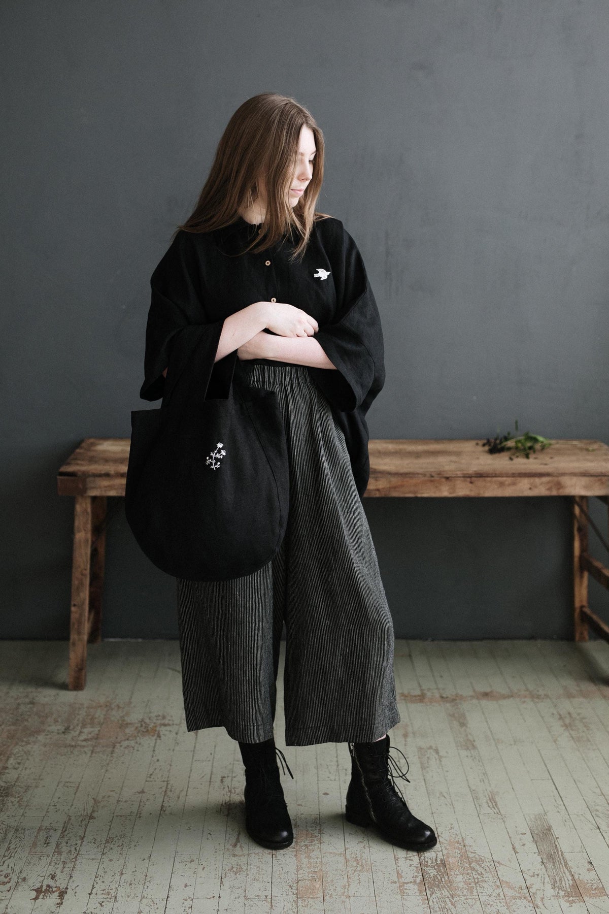 Black Small Round Linen Bag