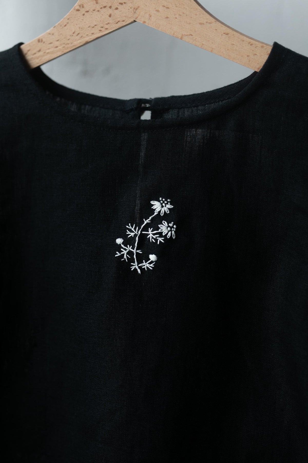 Black Linen Puff Sleeve Top