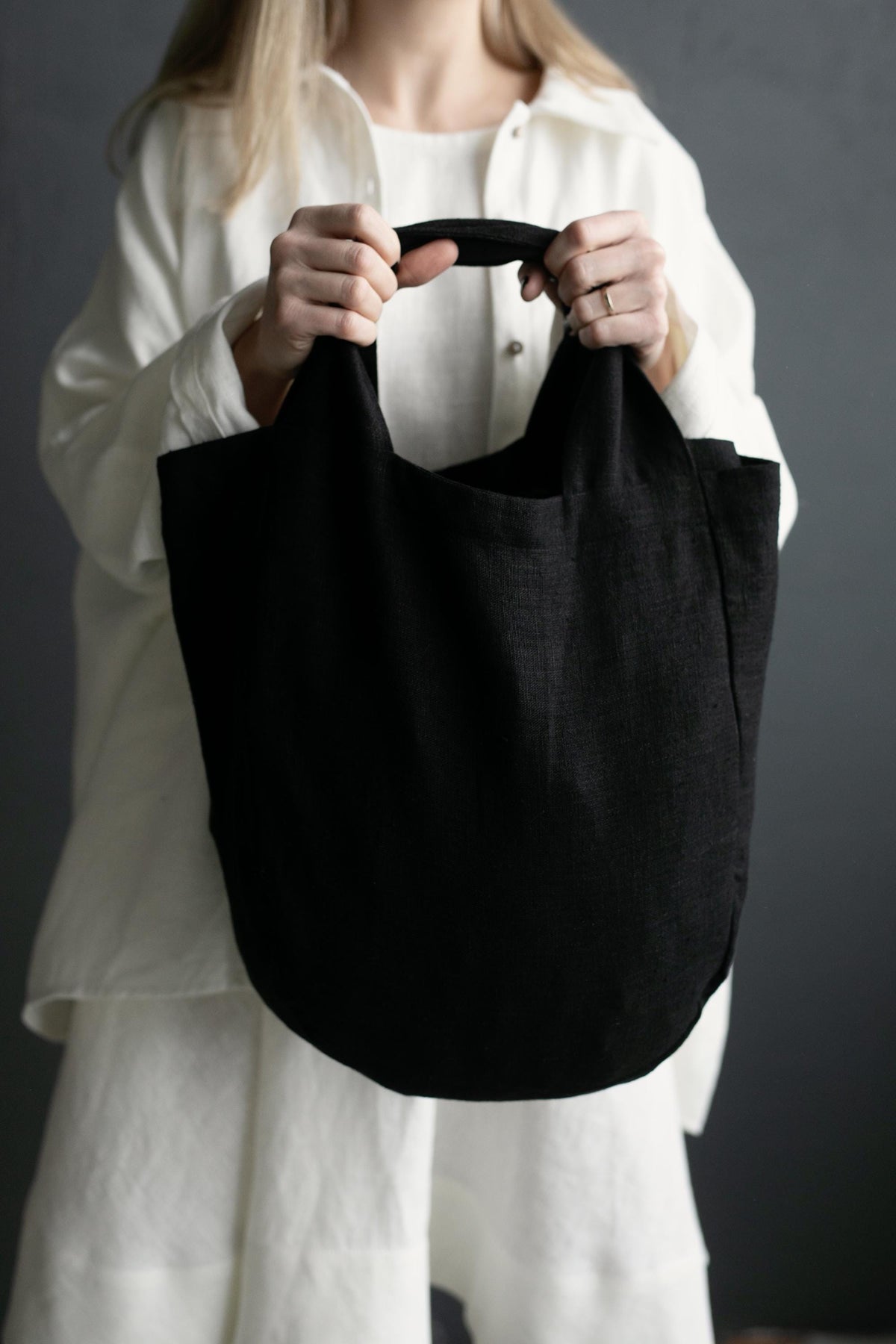 Black Small Round Linen Bag
