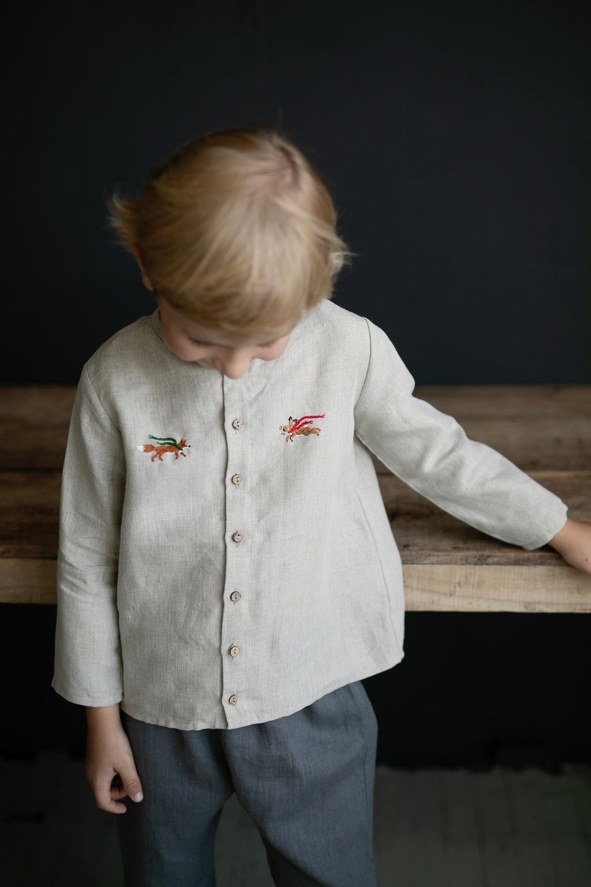 Natural Long Sleeve Classic Linen Shirt, Size 4-5 years, Running fox &amp; rabbit embroidery (STOCK)