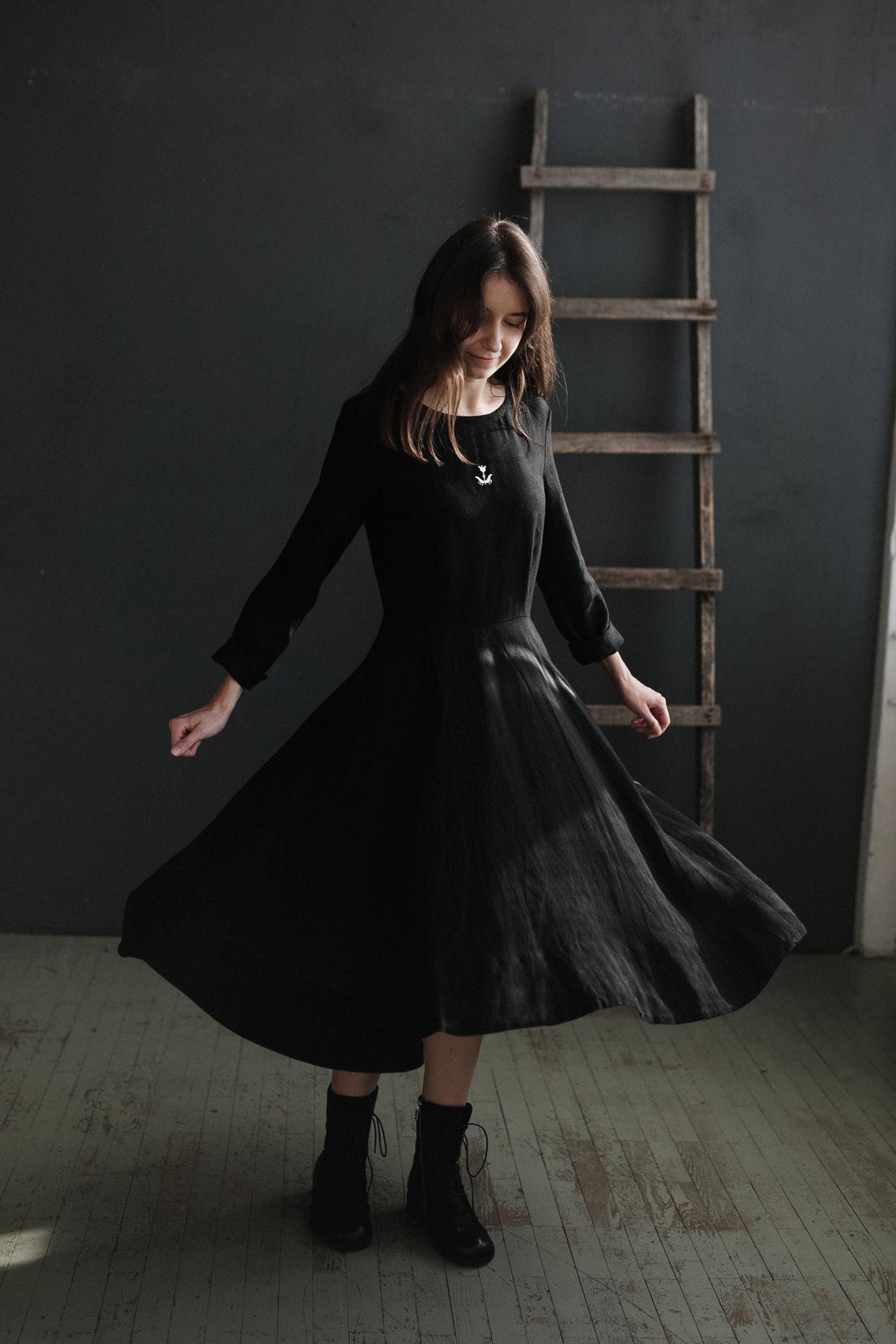 Black Midi Fitted Linen Dress