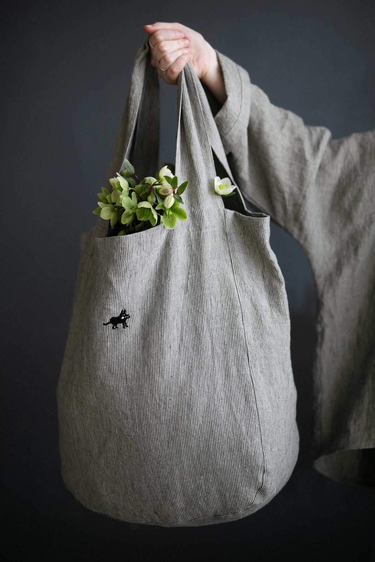B&amp;W Stripe Large Linen Round Bag