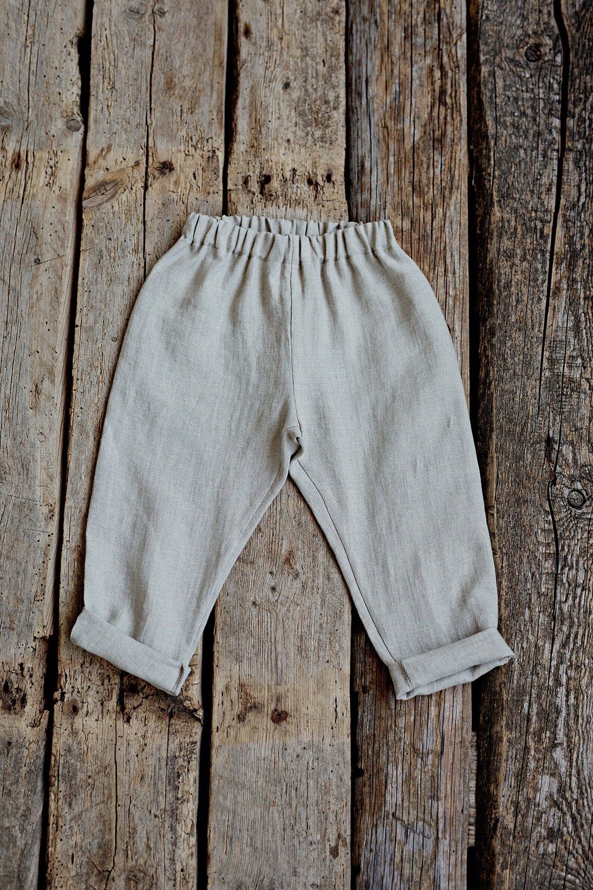 Natural Linen Pants, Size 5-6 years, Sitting squirrel embroidery (STOCK)