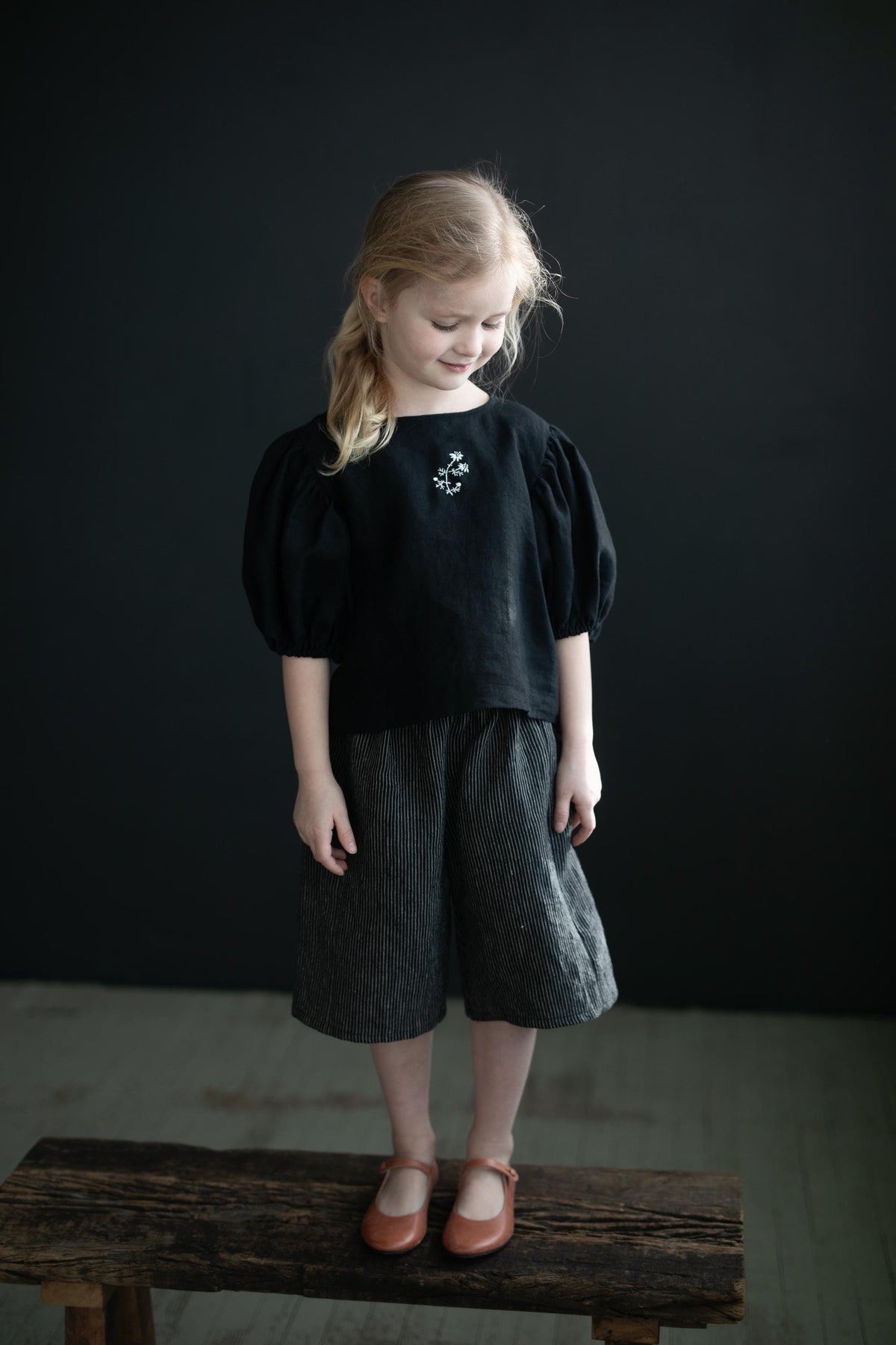 Black Linen Puff Sleeve Top