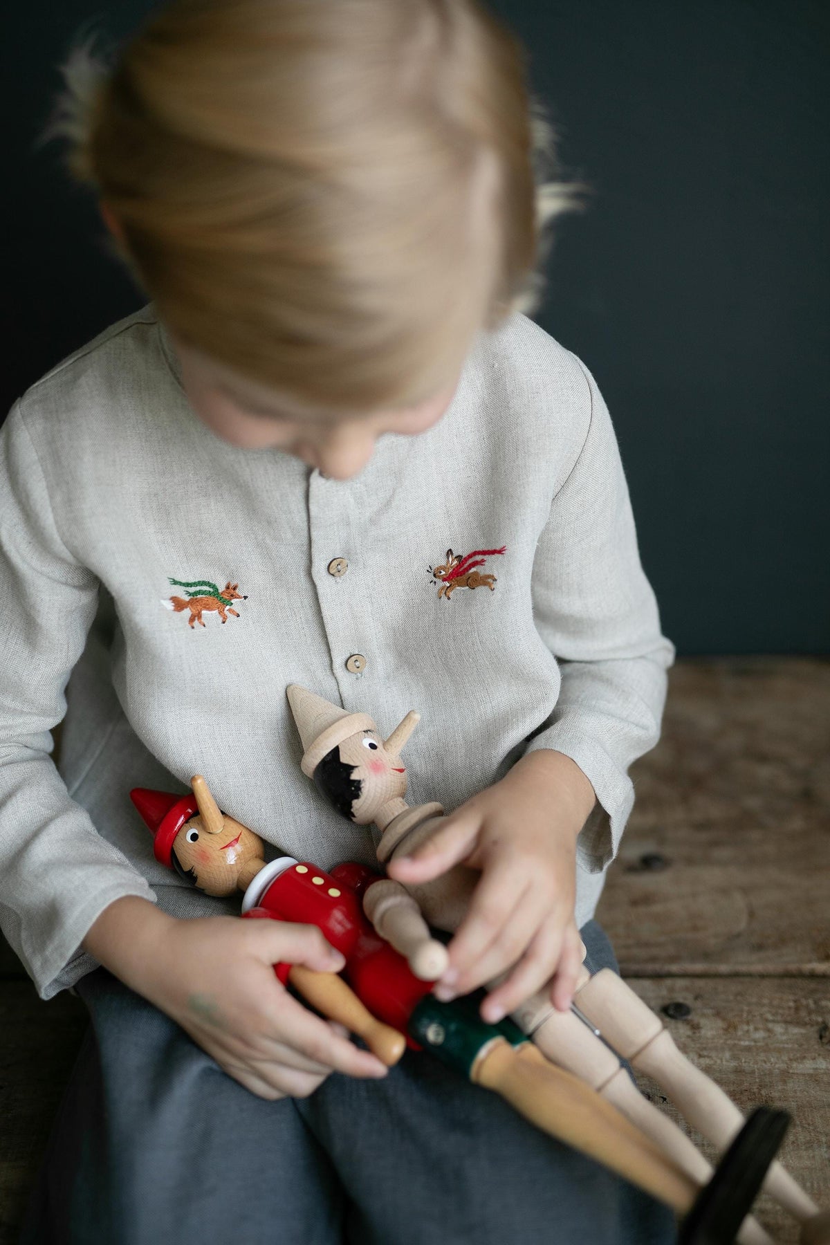 Natural Long Sleeve Classic Linen Shirt, Size 4-5 years, Running fox &amp; rabbit embroidery (STOCK)