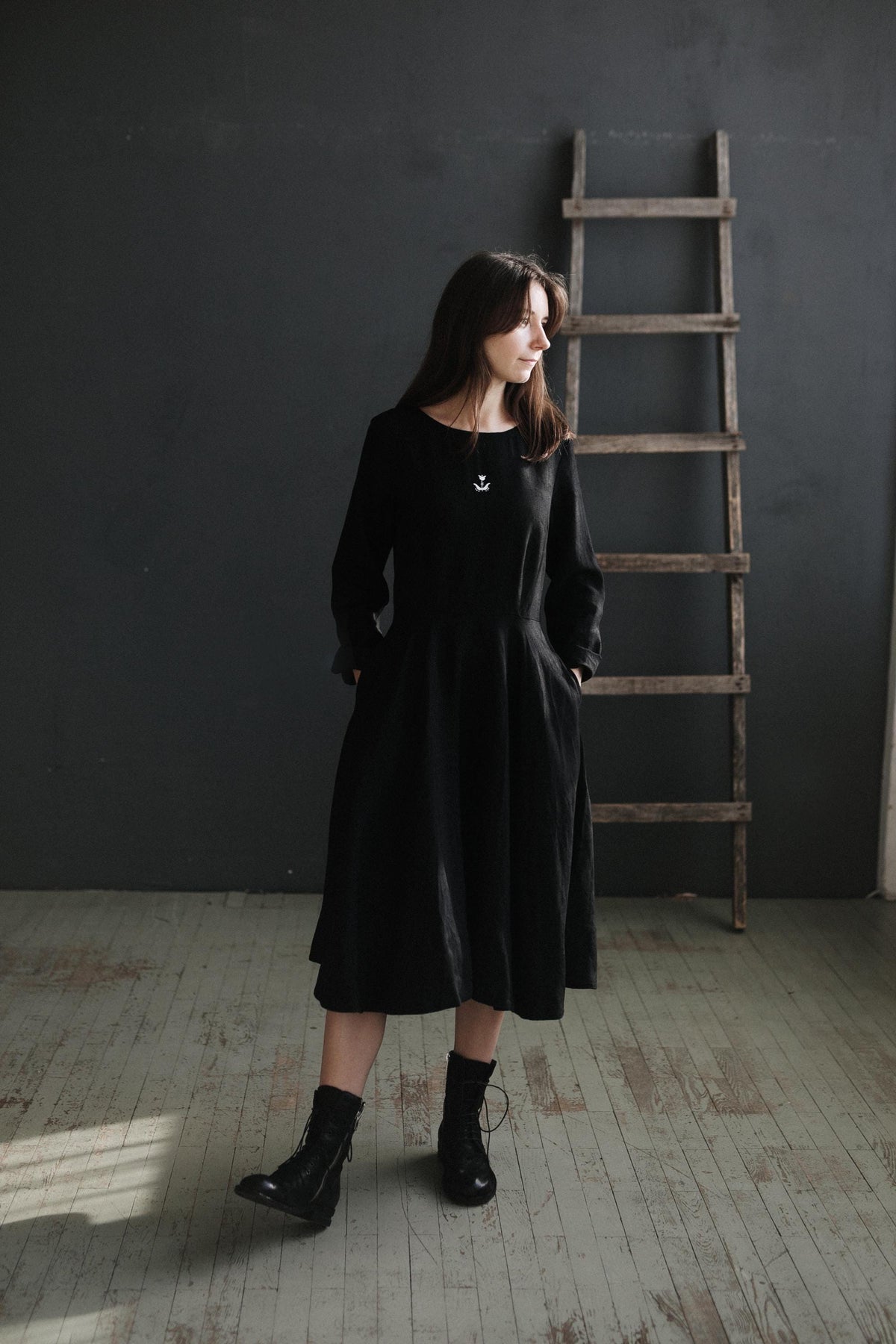 Black Midi Fitted Linen Dress