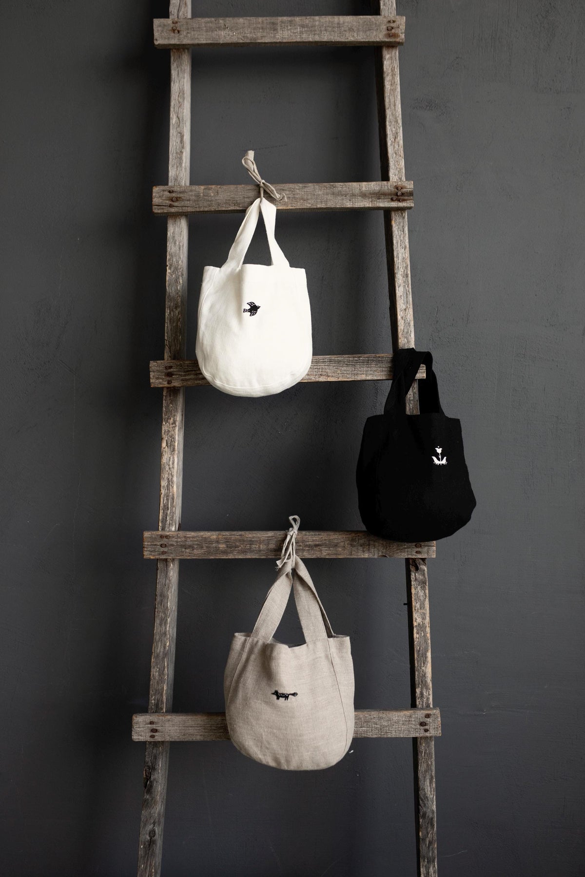 Black Mini Round Linen Bag