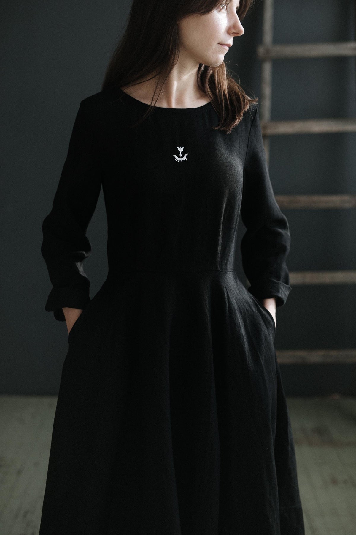 Black Midi Fitted Linen Dress