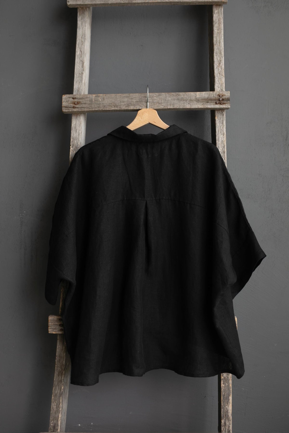 Black 3/4 Linen Shirt