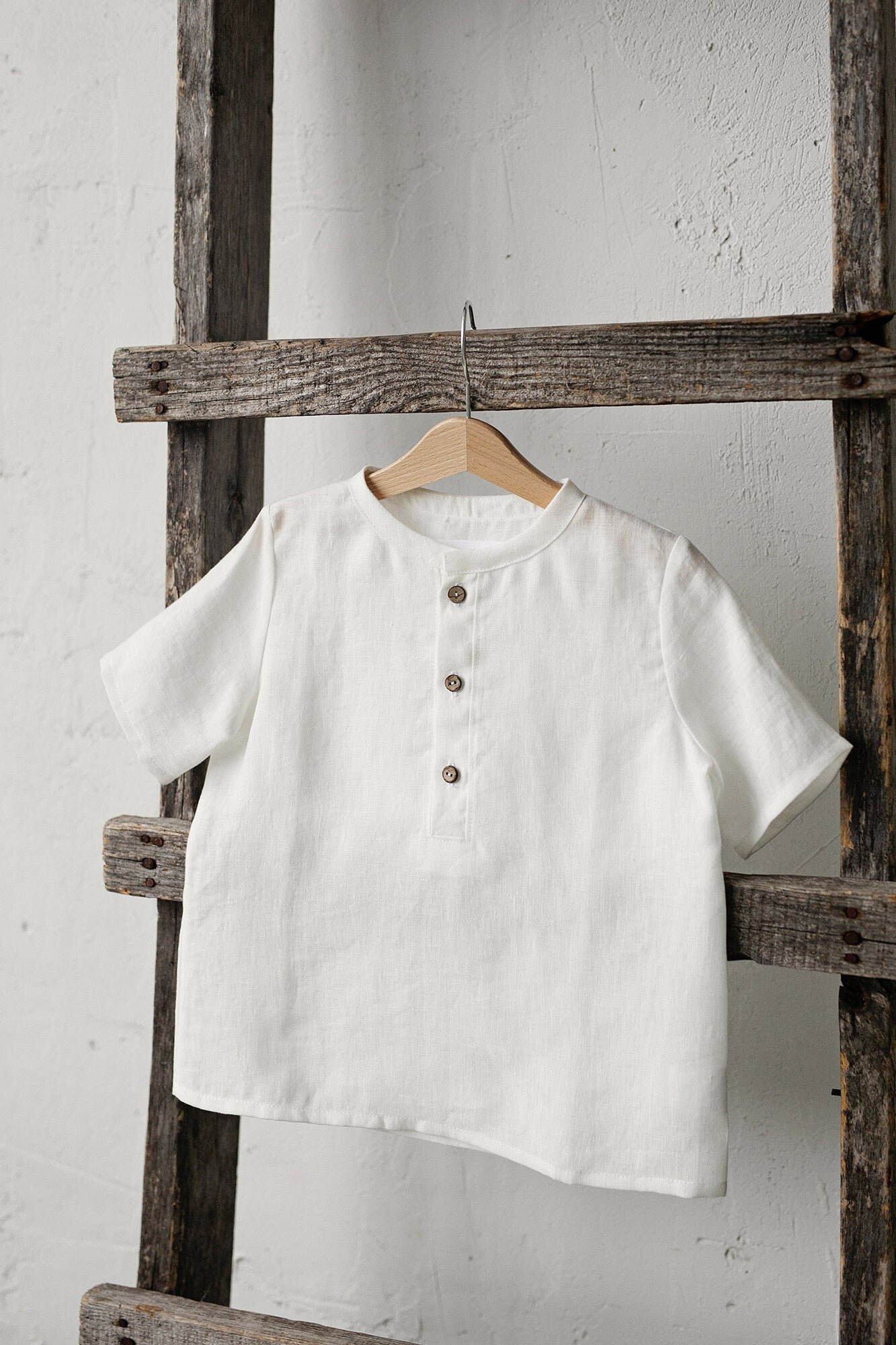 White Short Sleeve Button Linen Shirt, Size 3-4 years