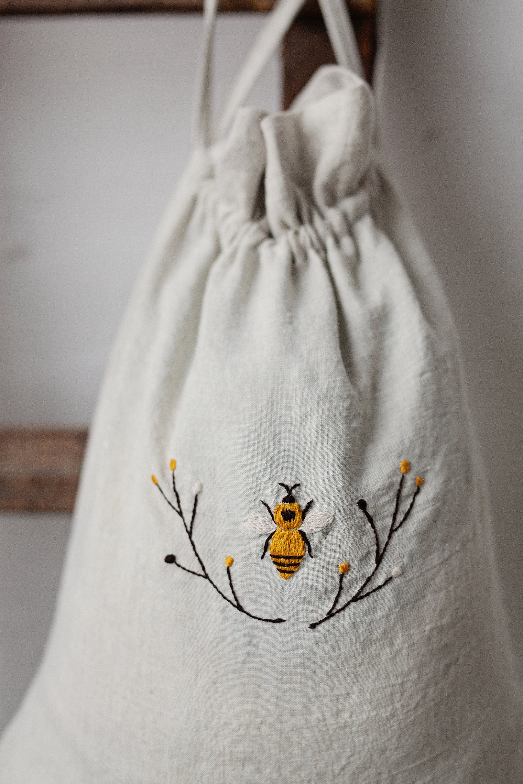 Bee and Branches Pouch Linen Bag