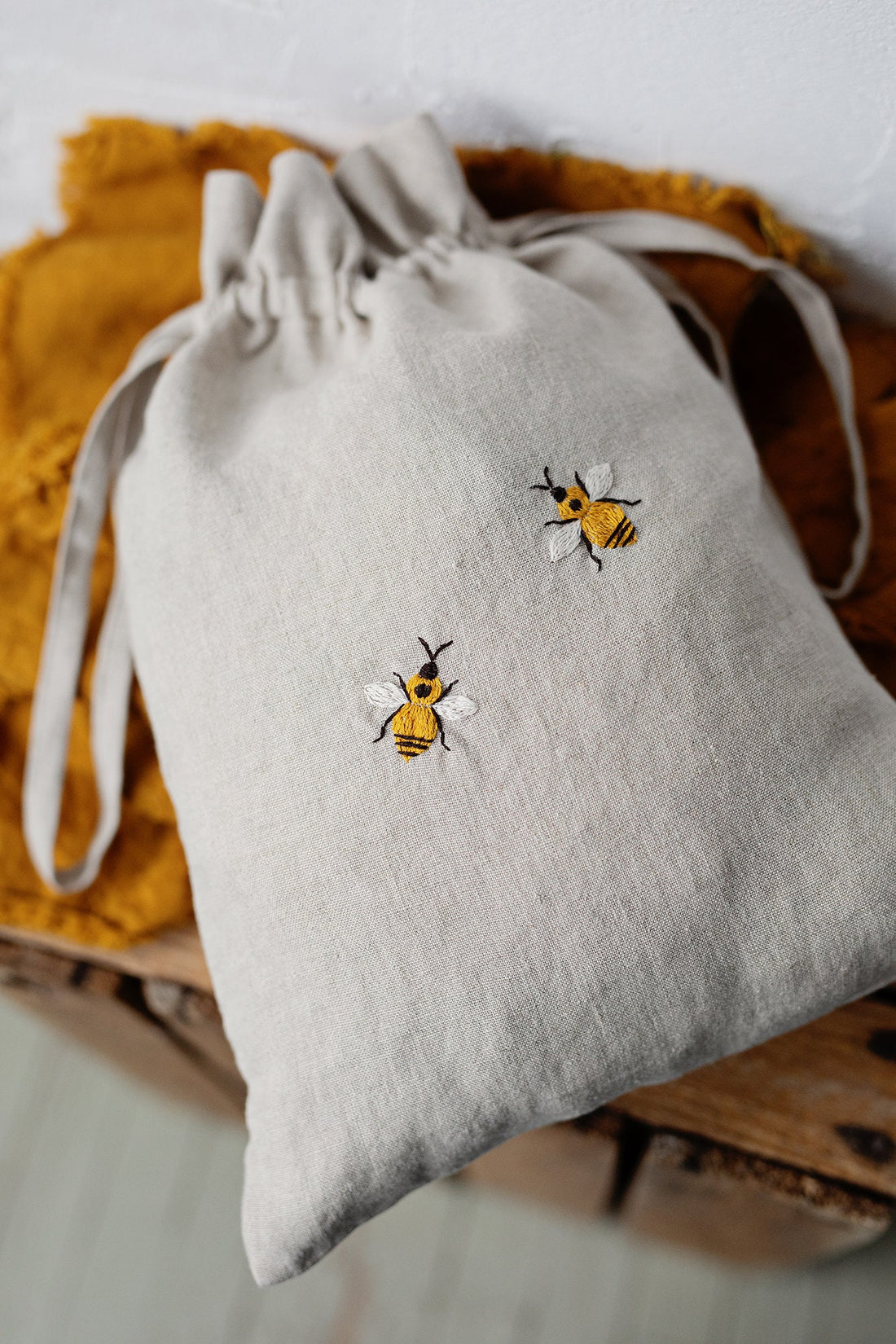 Two Bees Pouch Bag