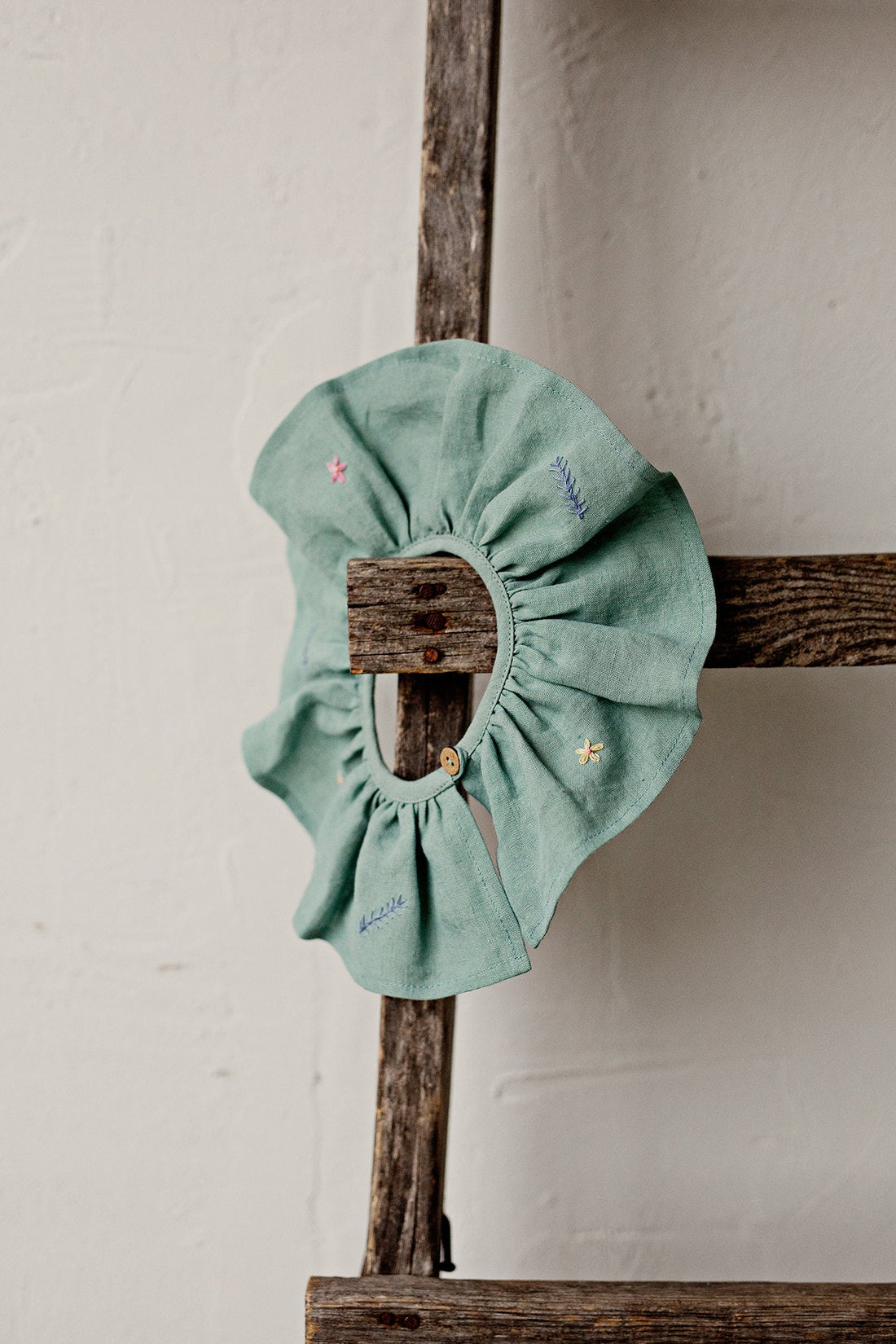 Mint Ruffle Collar with Flowers