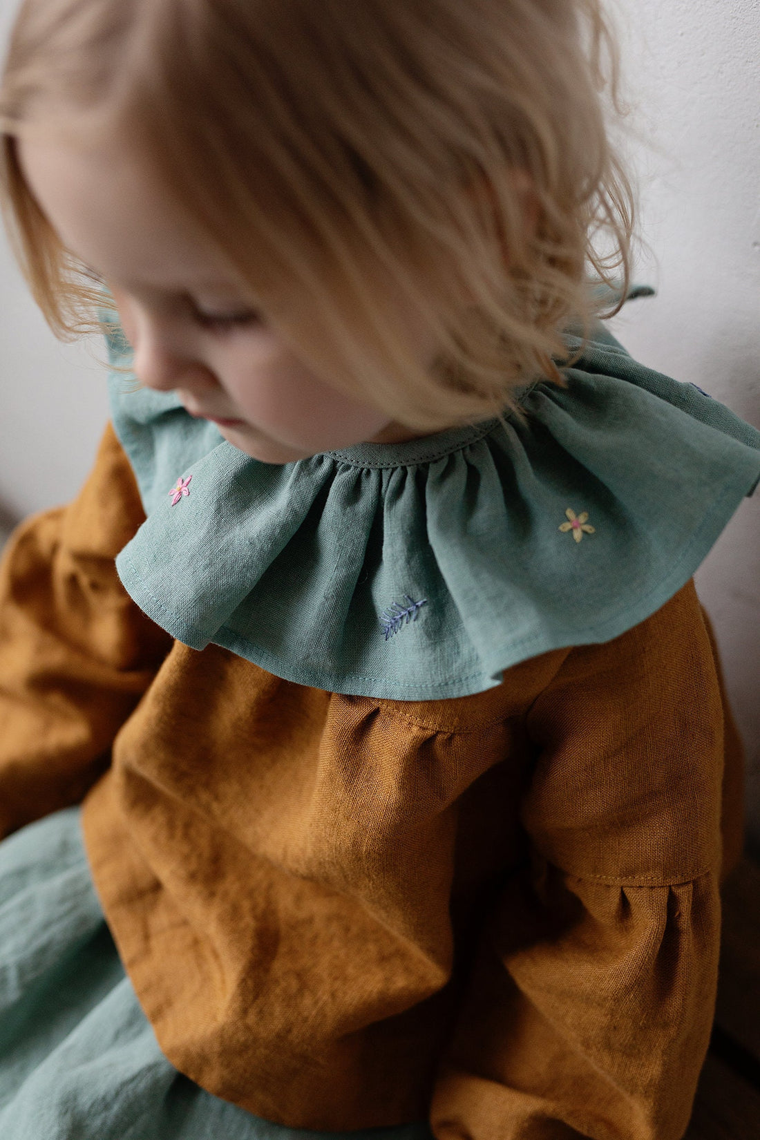 Mint Ruffle Collar with Flowers