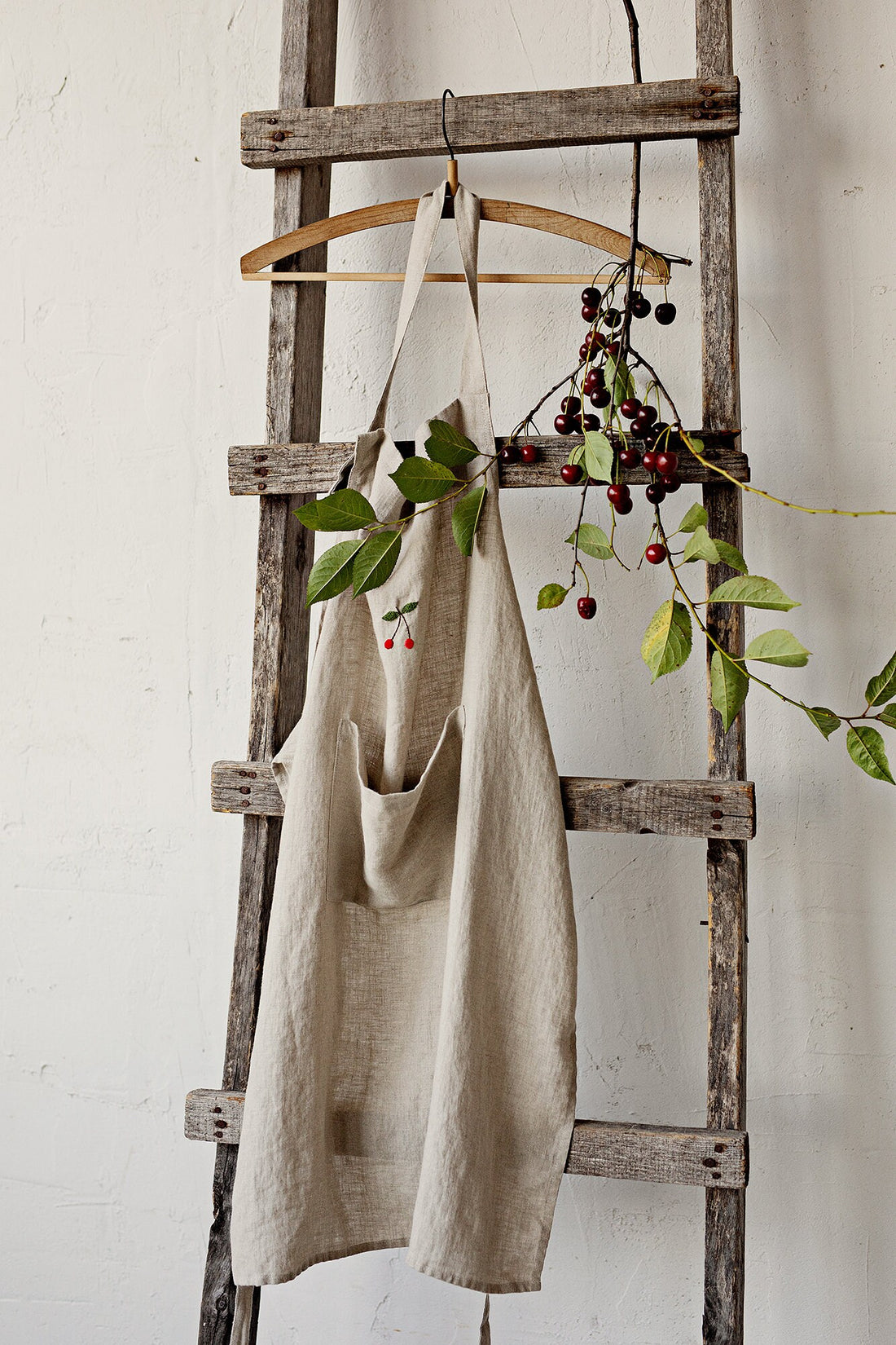 Natural Traditional Apron