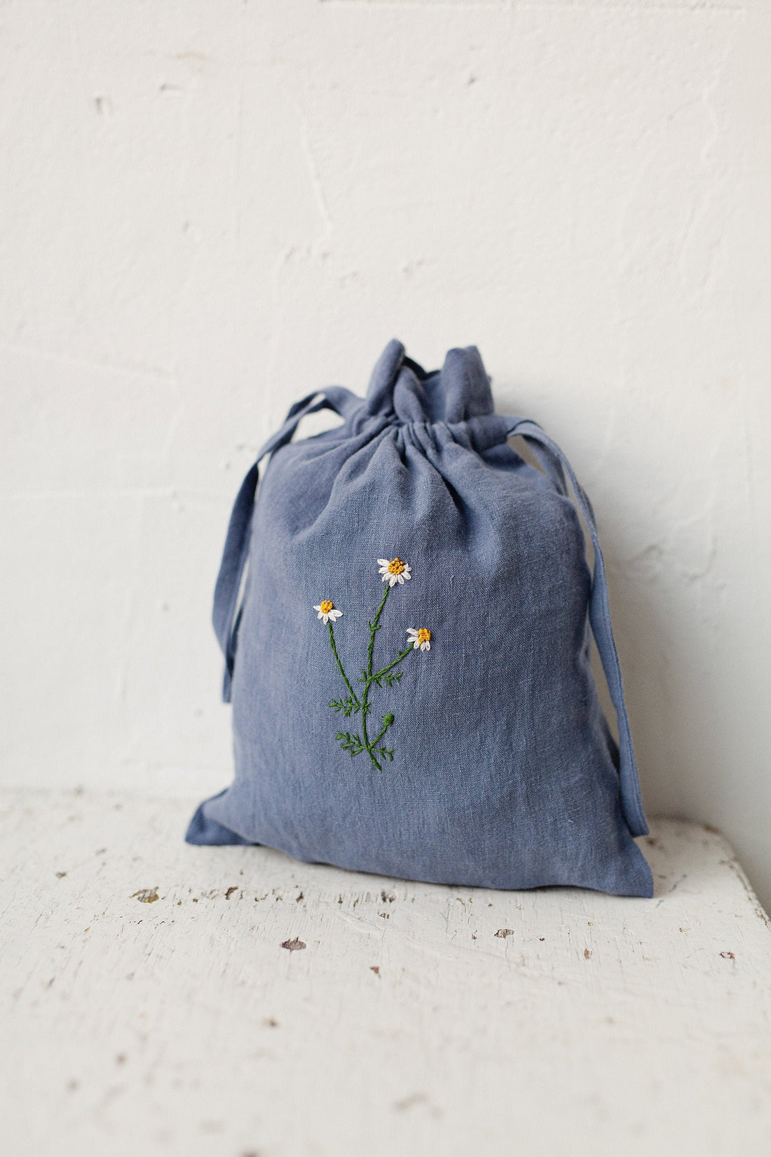 Chamomile Pouch Bag