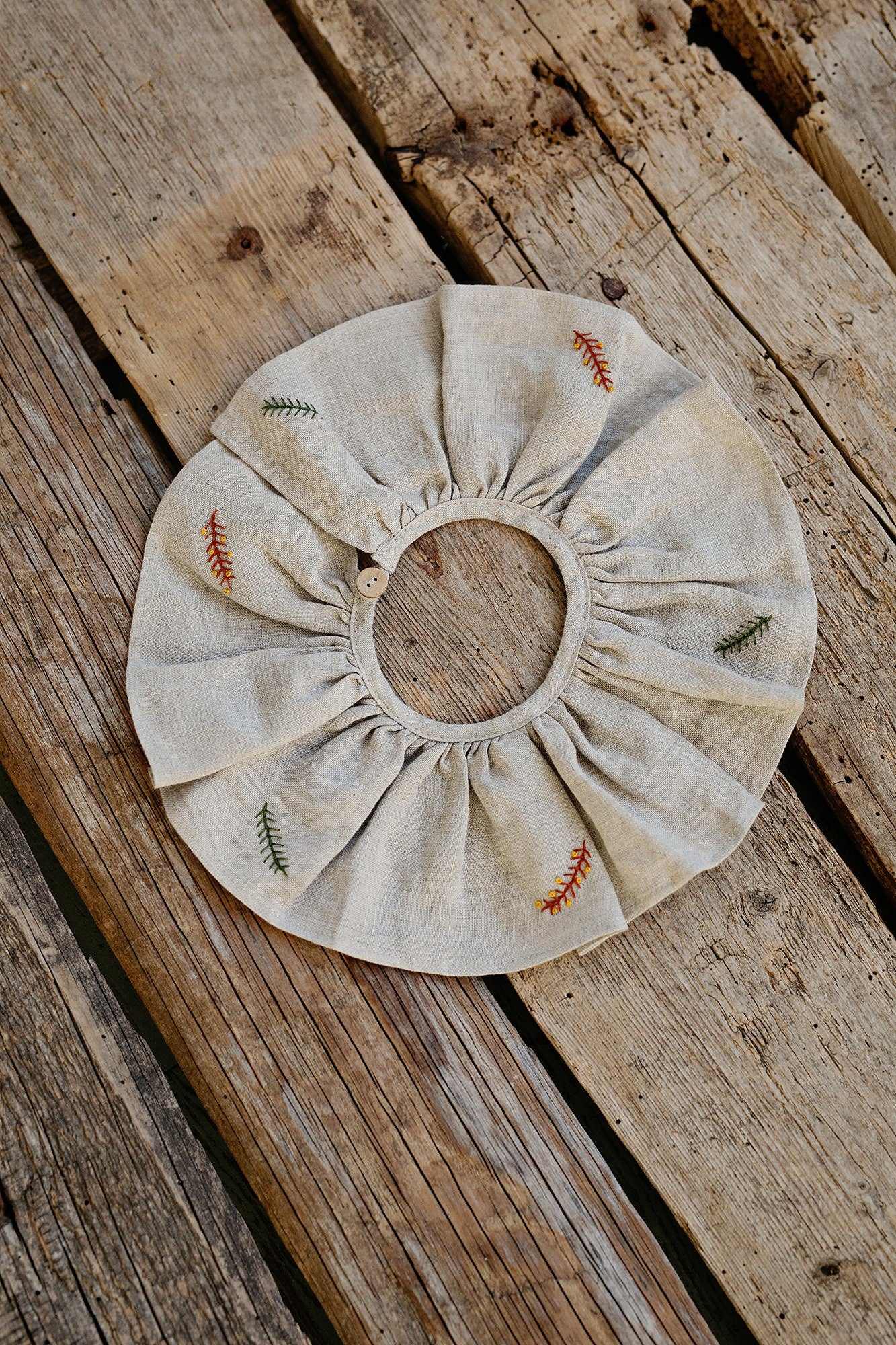 Natural Ruffle Linen Collar with Branches