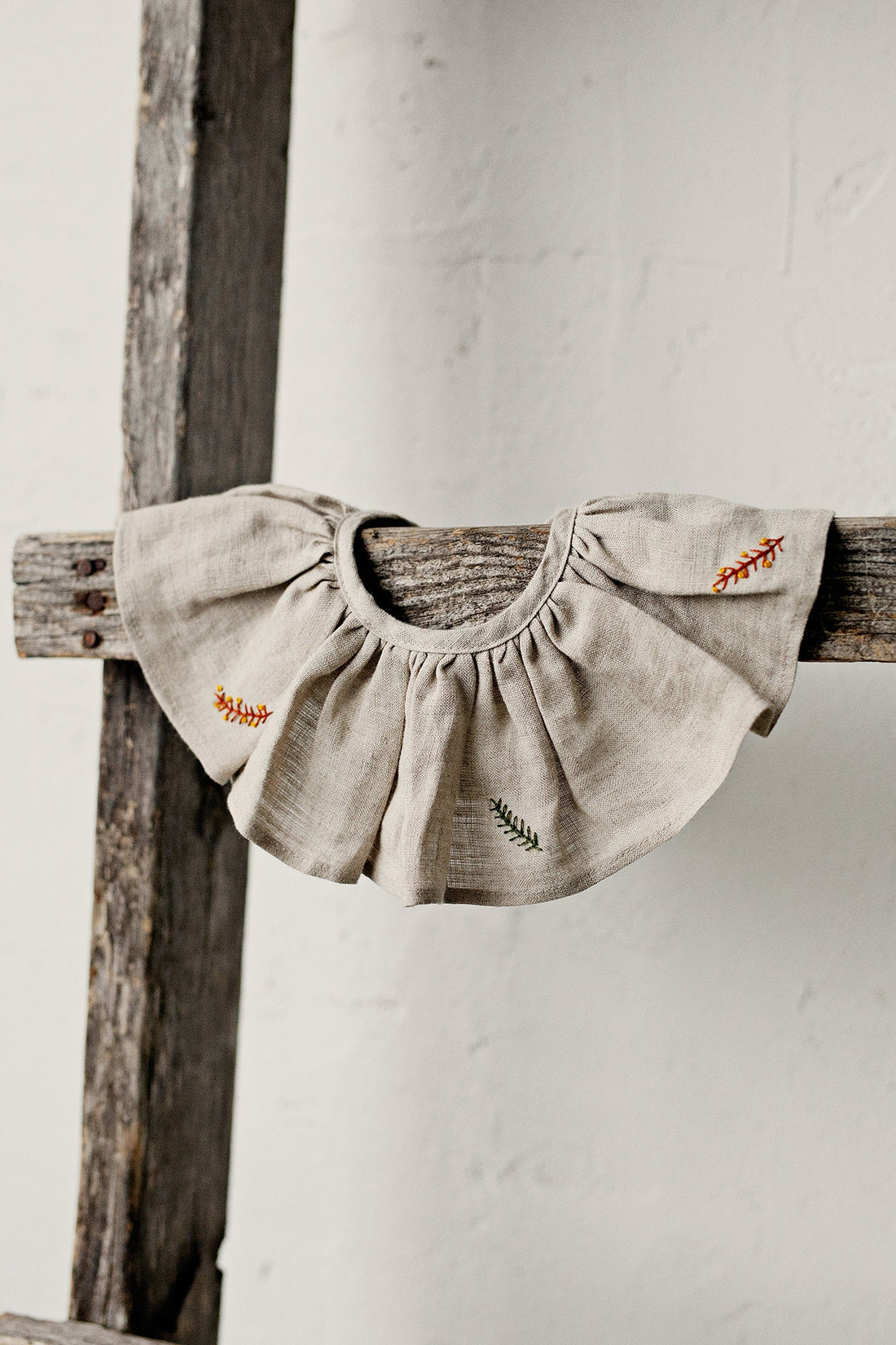 Natural Ruffle Collar with Branches