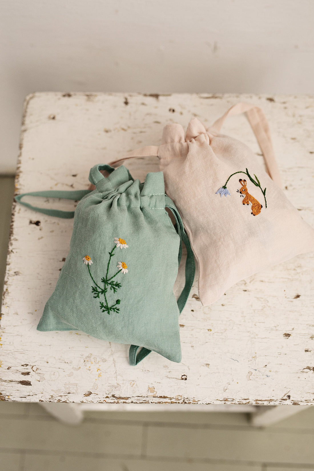 Chamomile Pouch Bag
