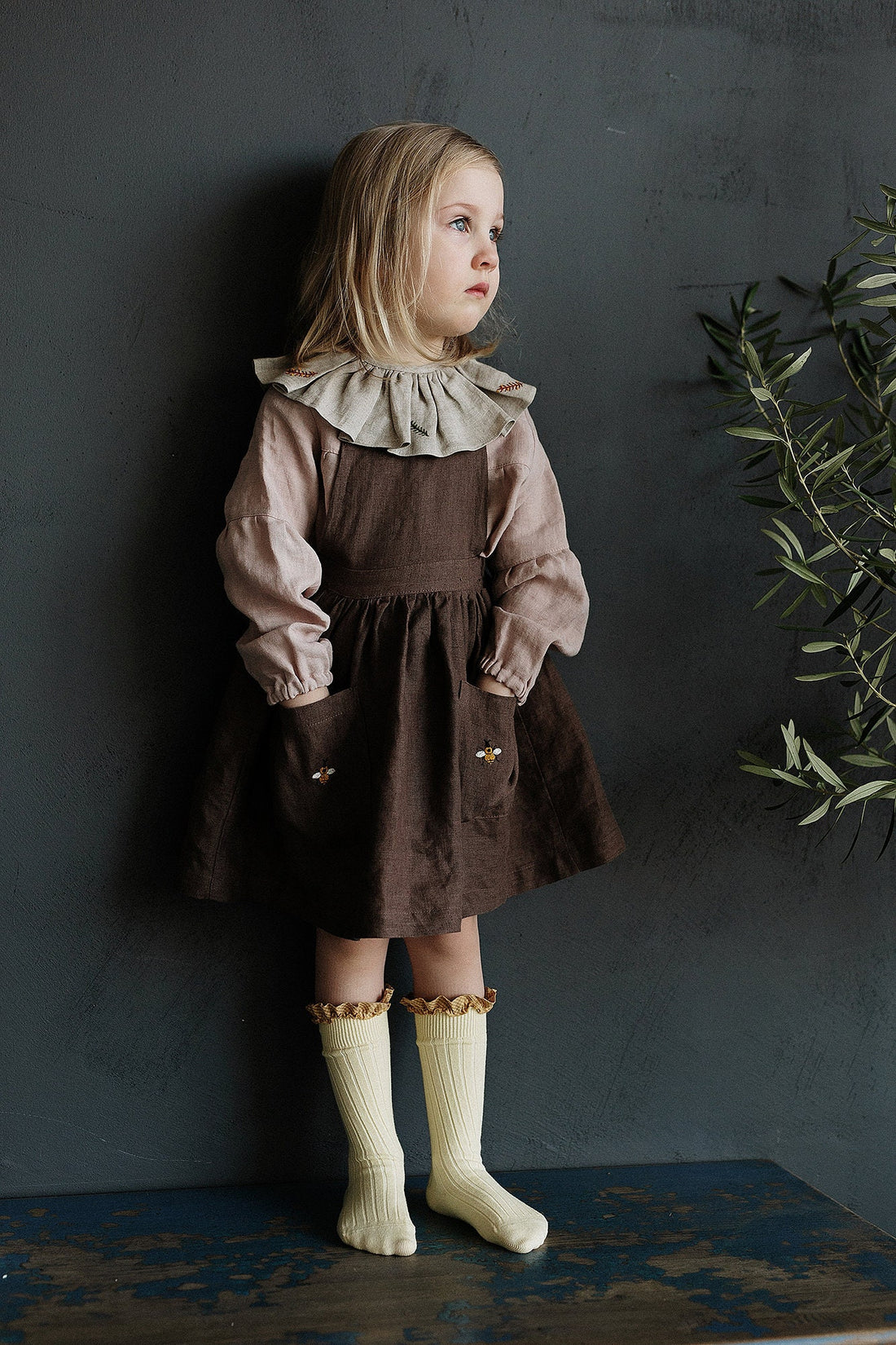 Natural Ruffle Collar with Branches