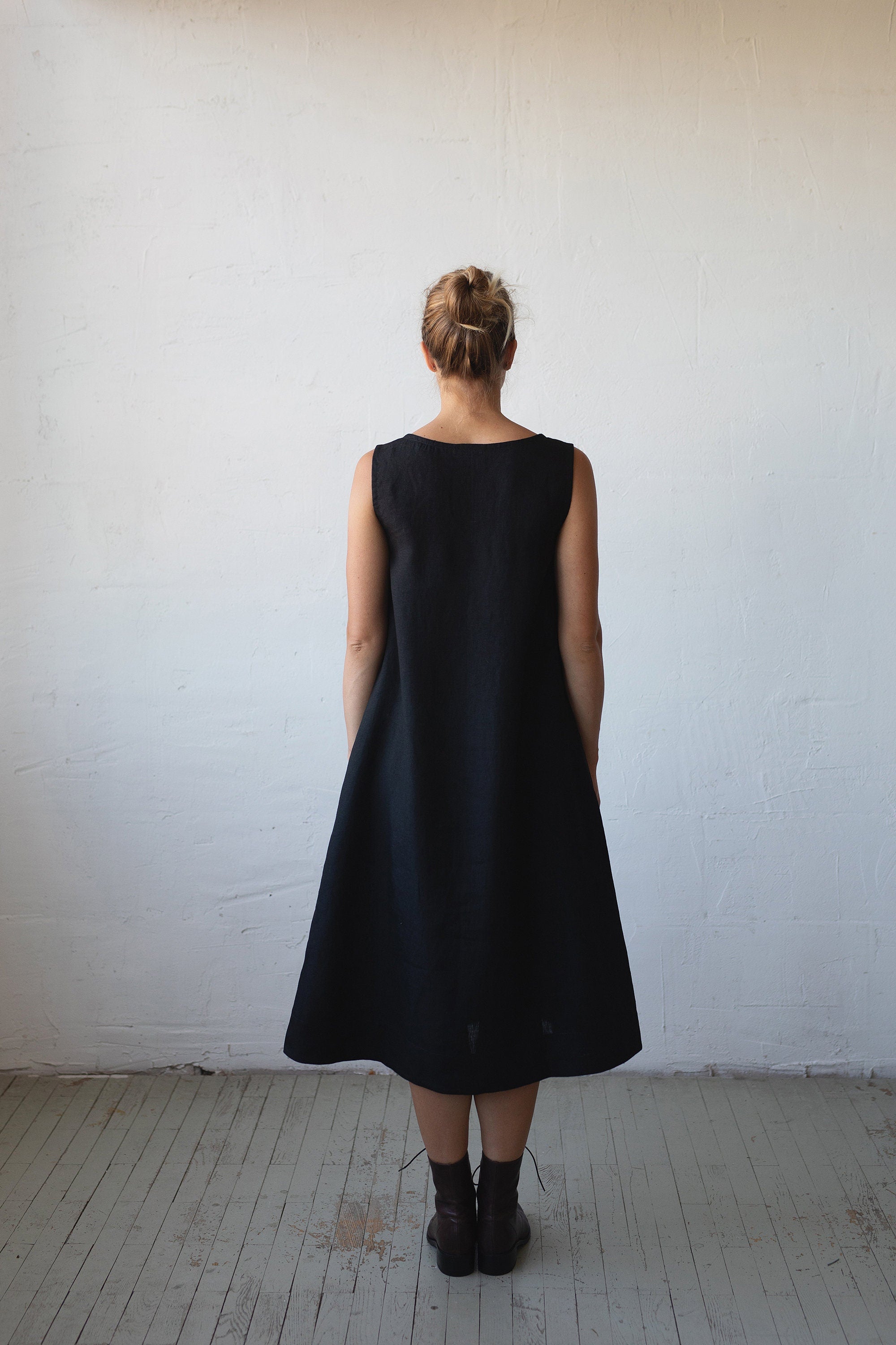 Black Sleeveless Linen Dress