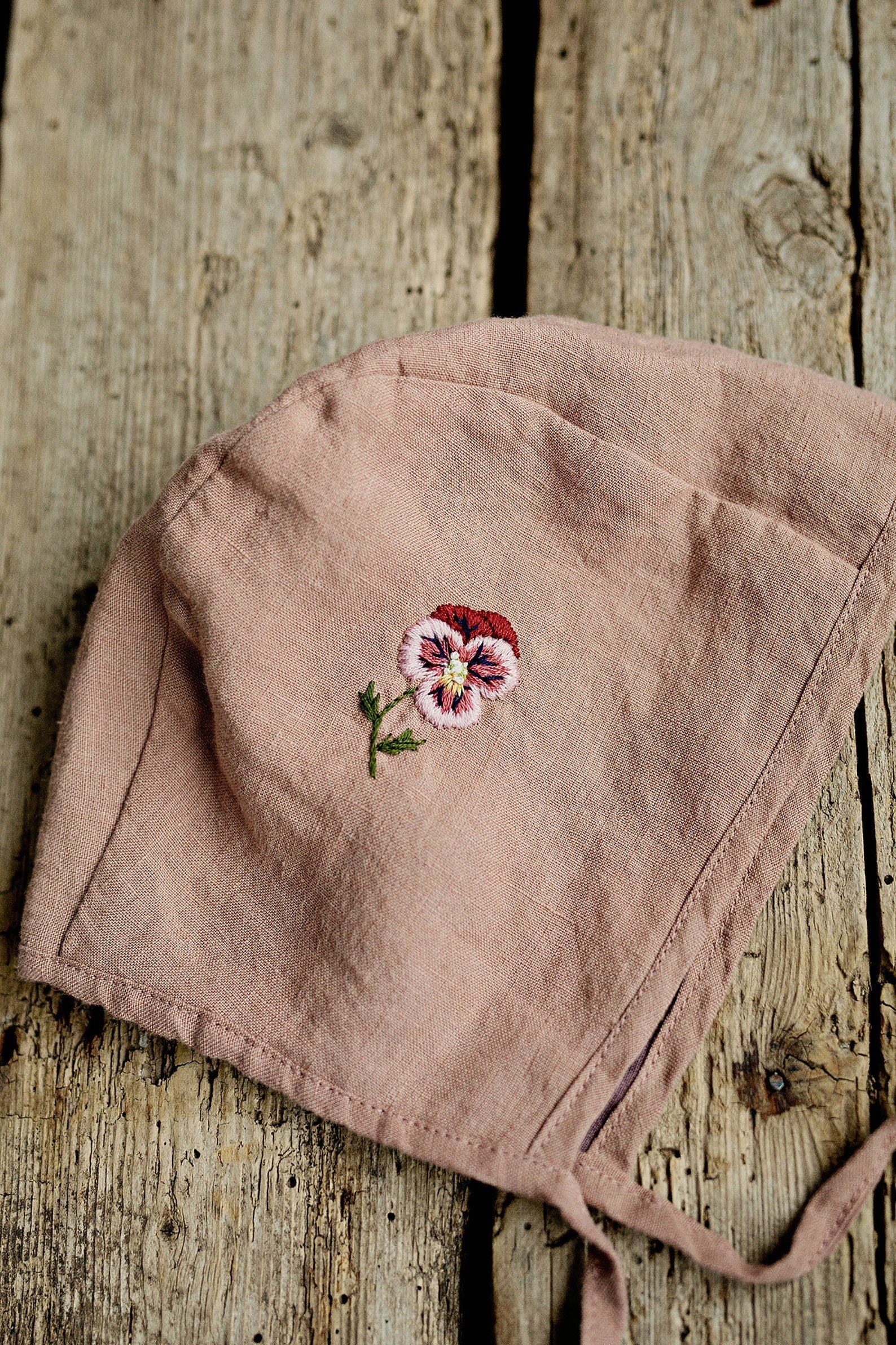 Dusty Rose Classic Linen Bonnet