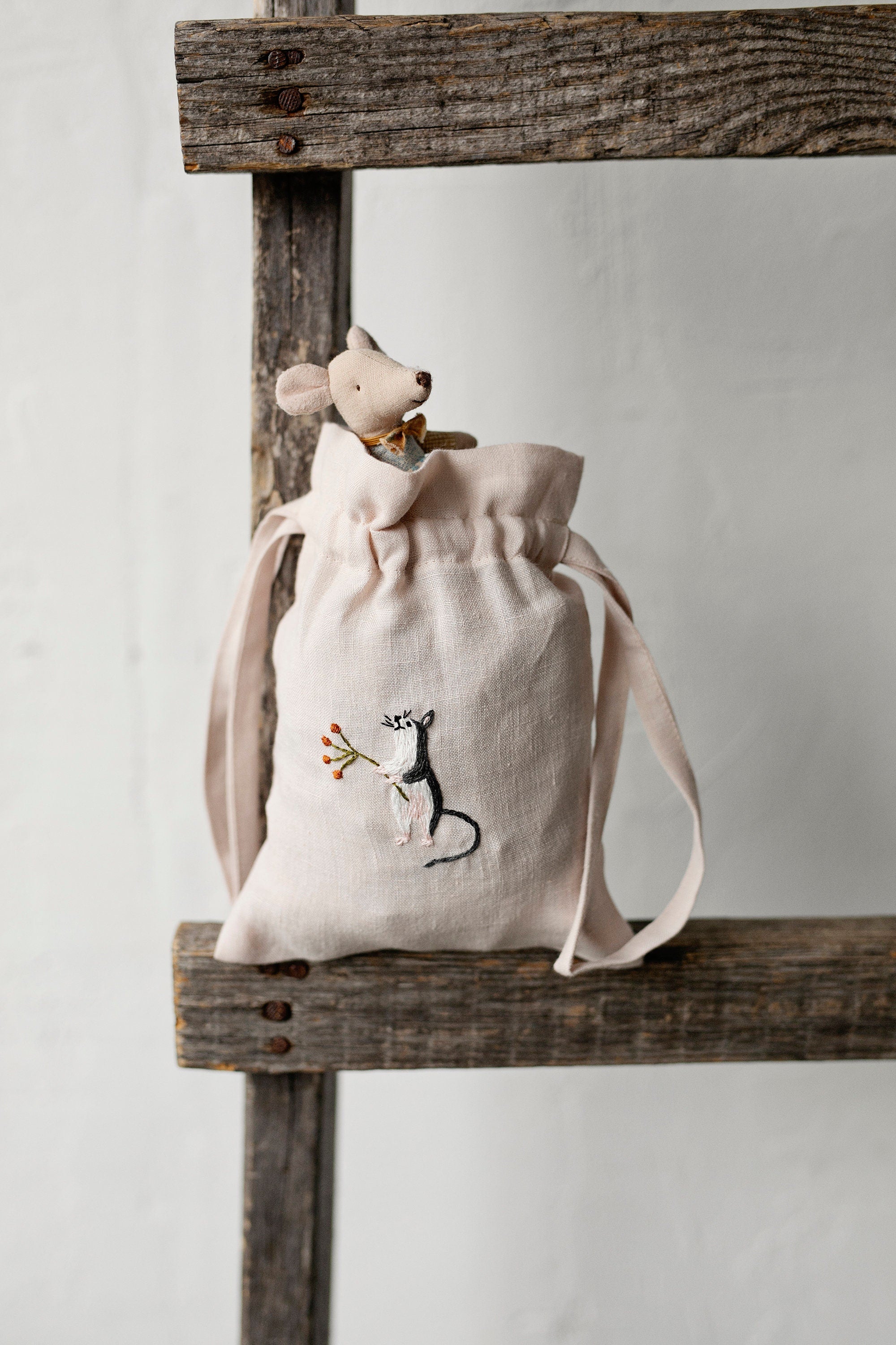Mouse Pouch Linen Bag