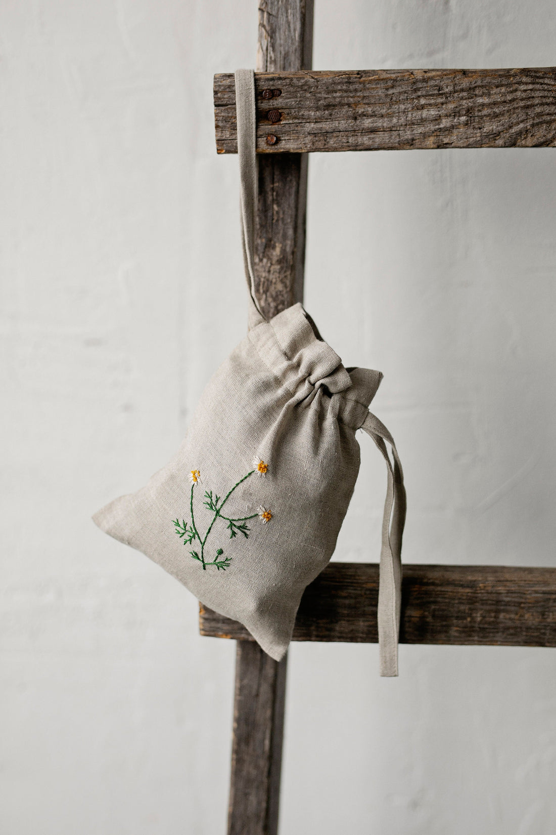 Chamomile Pouch Bag