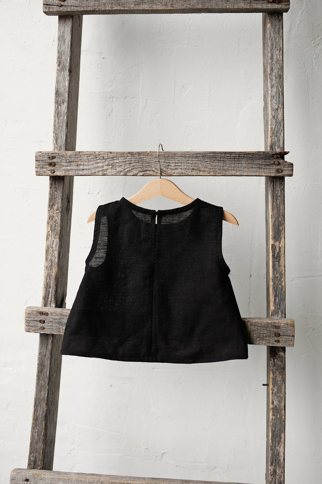 Black Sleeveless Shirt