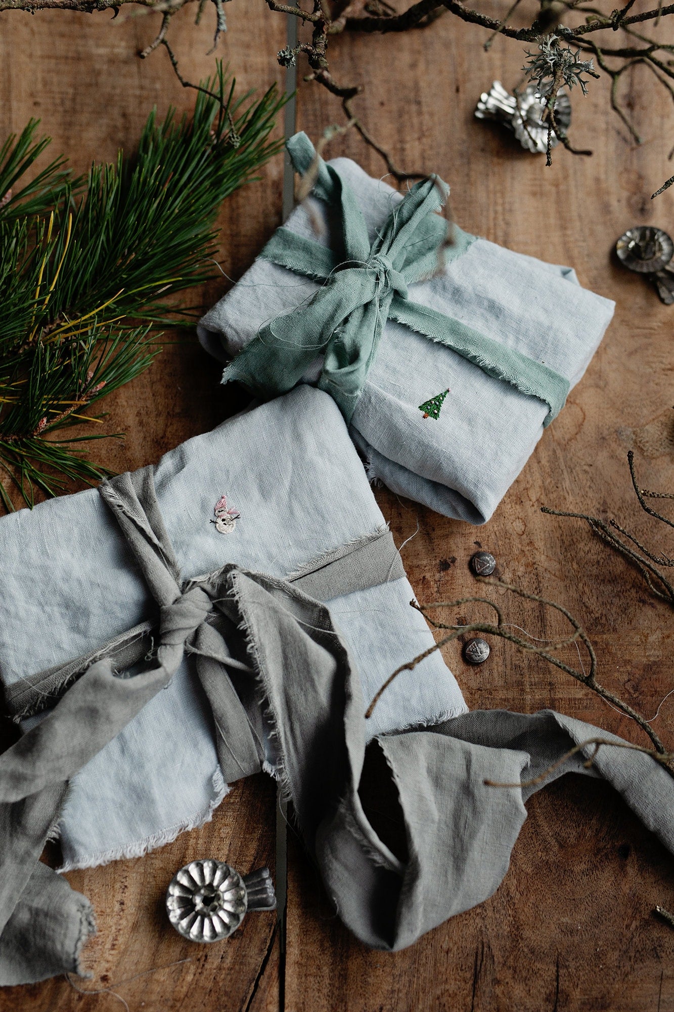 Set of 2 Light Blue Linen Tea Towel Gift Wrap