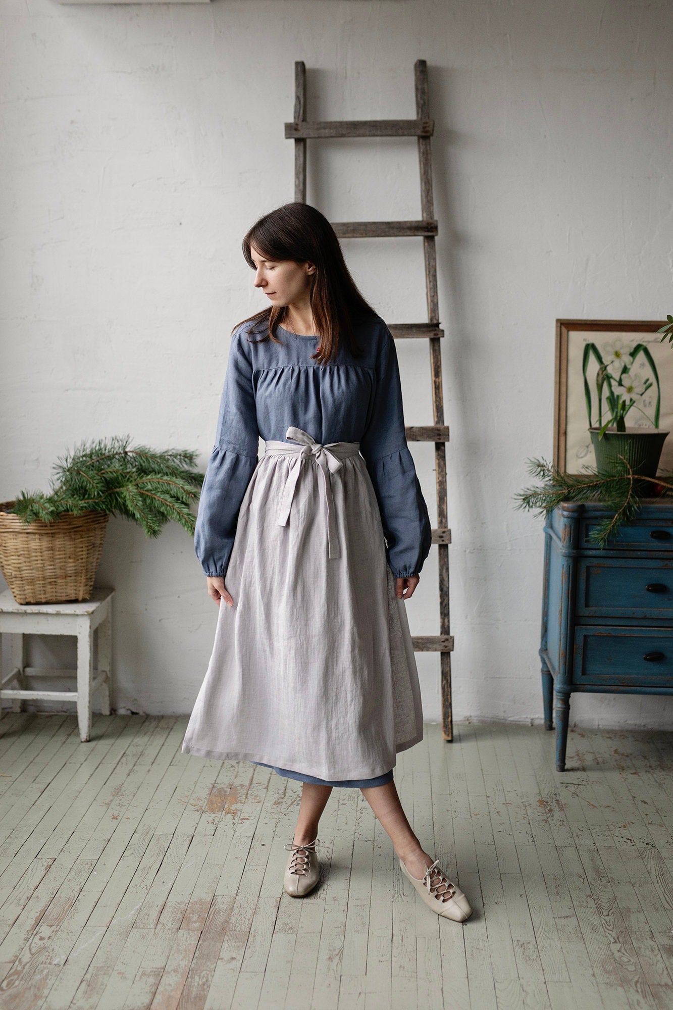 Fog Grey Apple Linen Apron