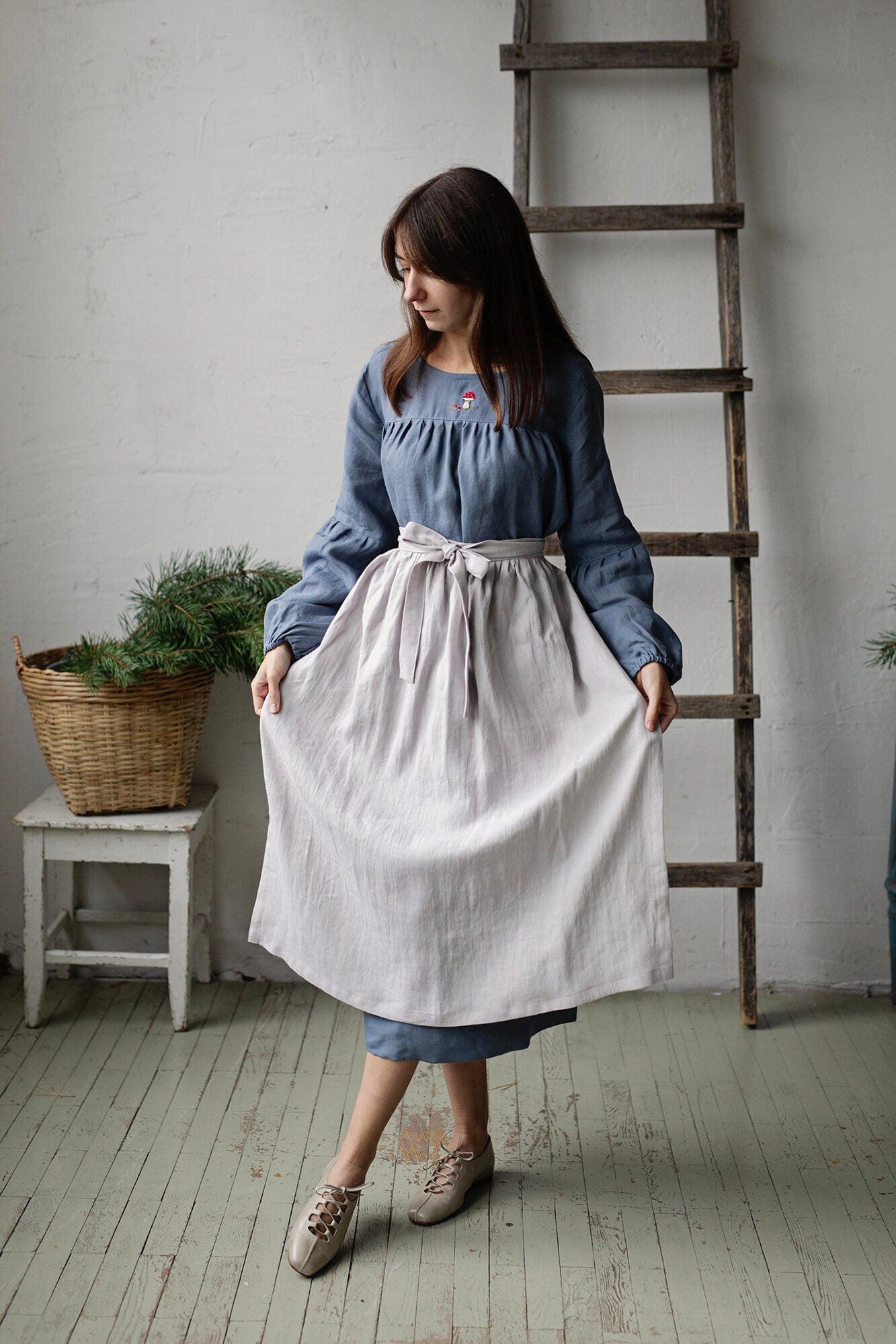 Fog Grey Apple Linen Apron