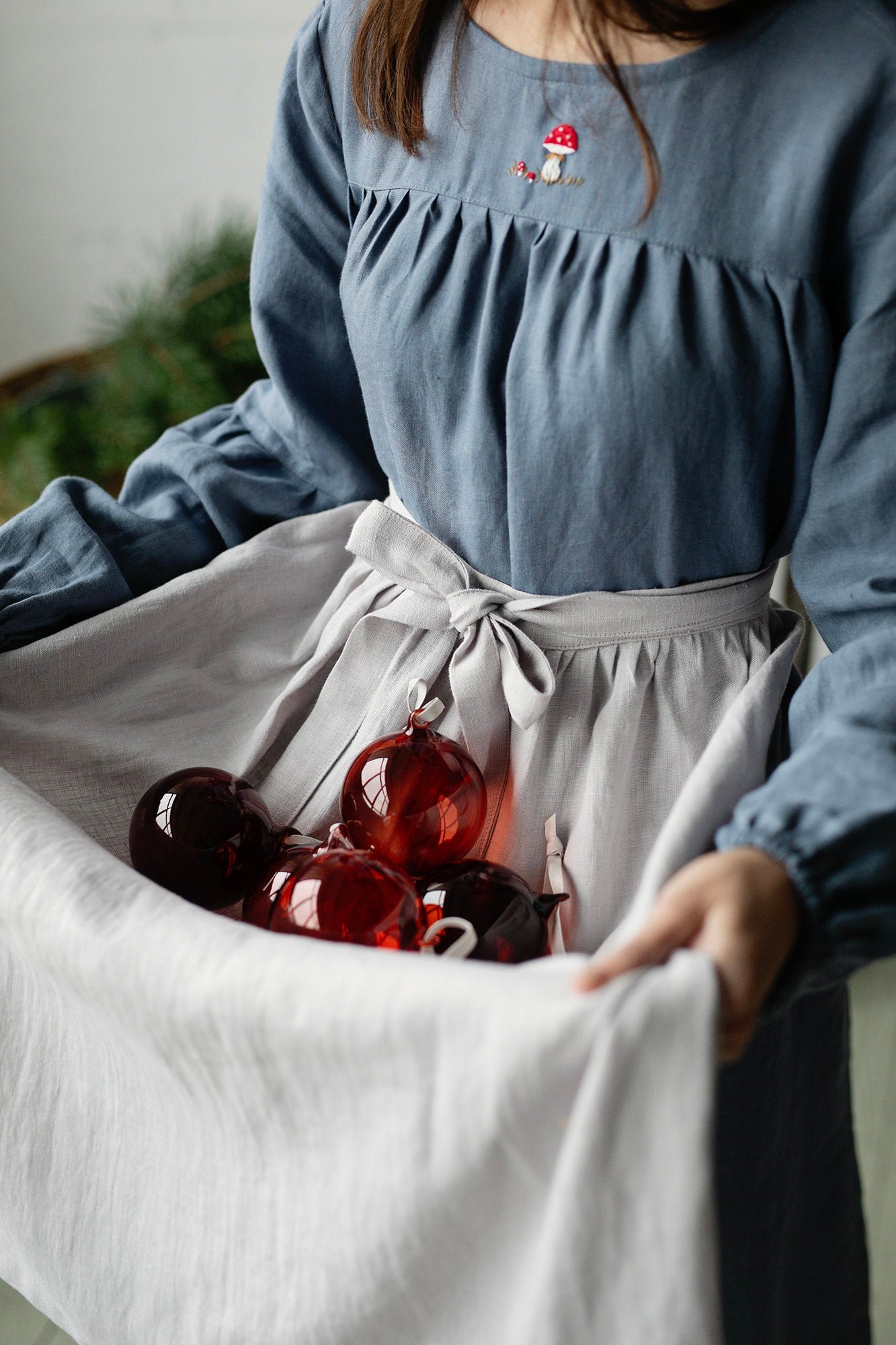 Fog Grey Apple Linen Apron